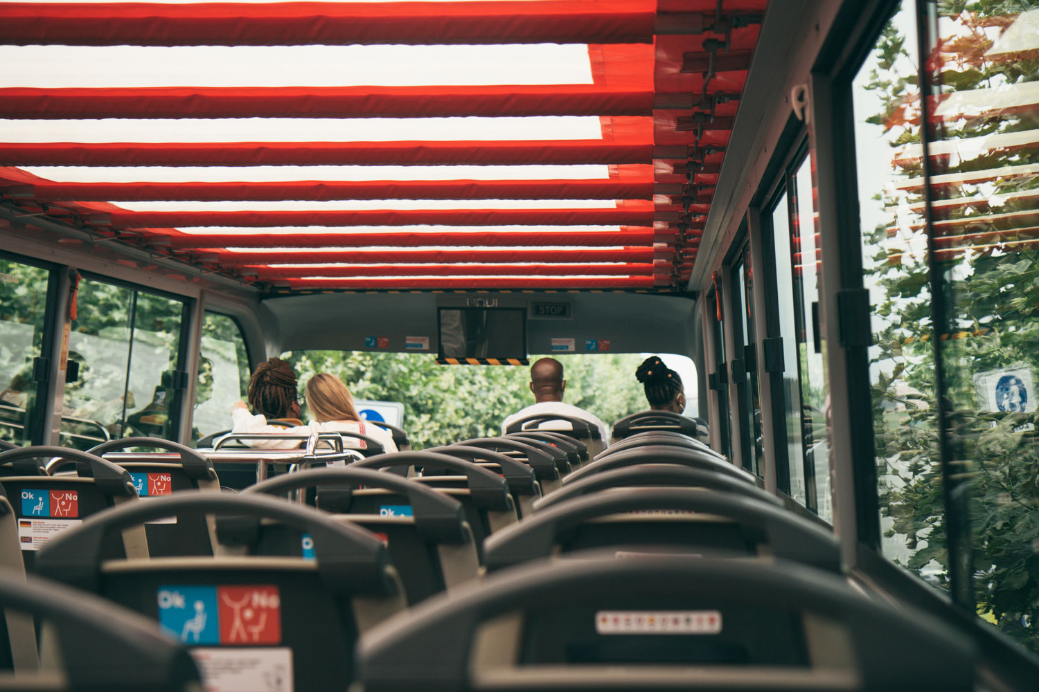 Hopp On Hopp Off Düsseldorf Sightseeing bei Regen Städtereise